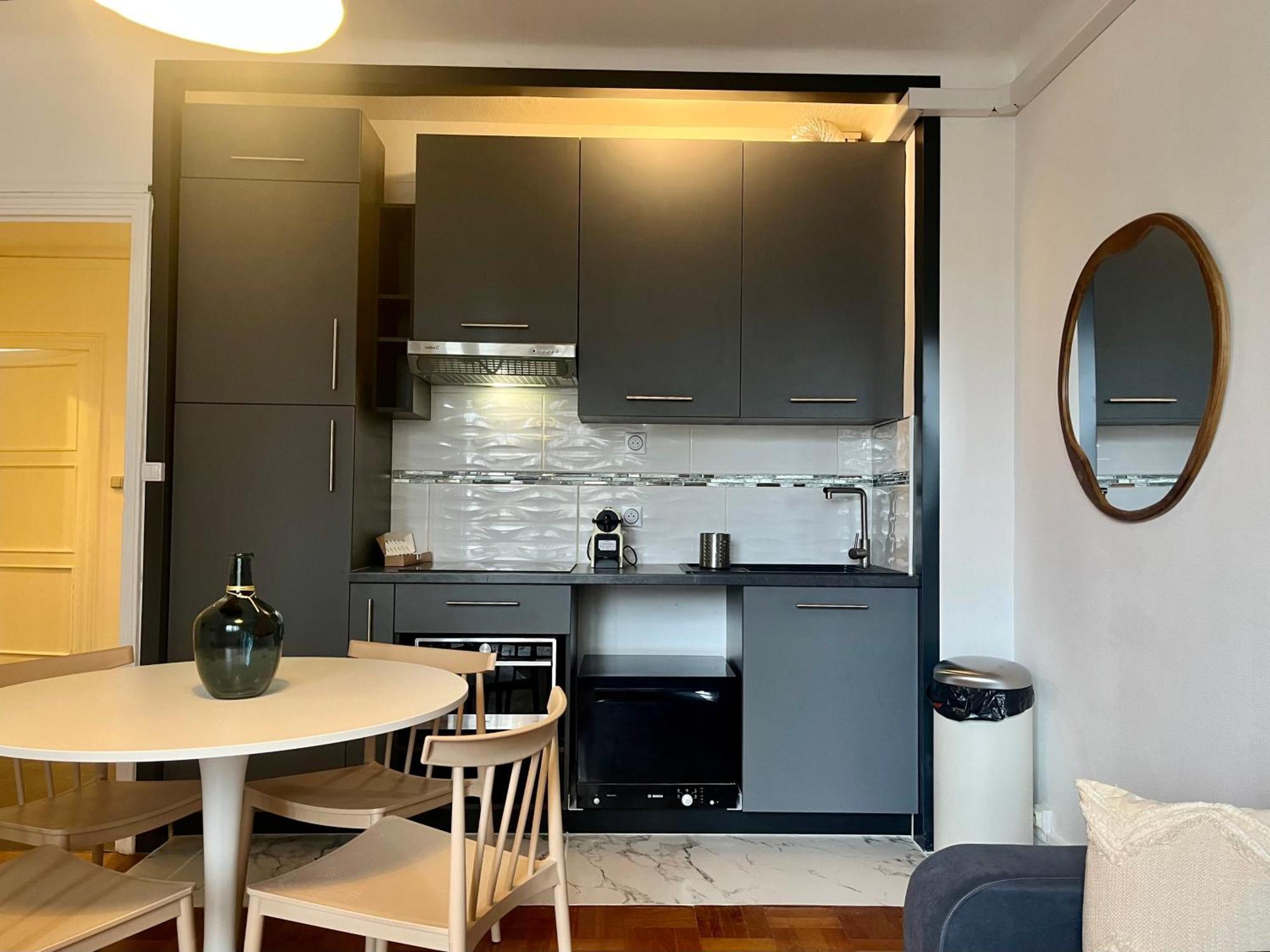 Suite Corneille Lyon Exterior photo