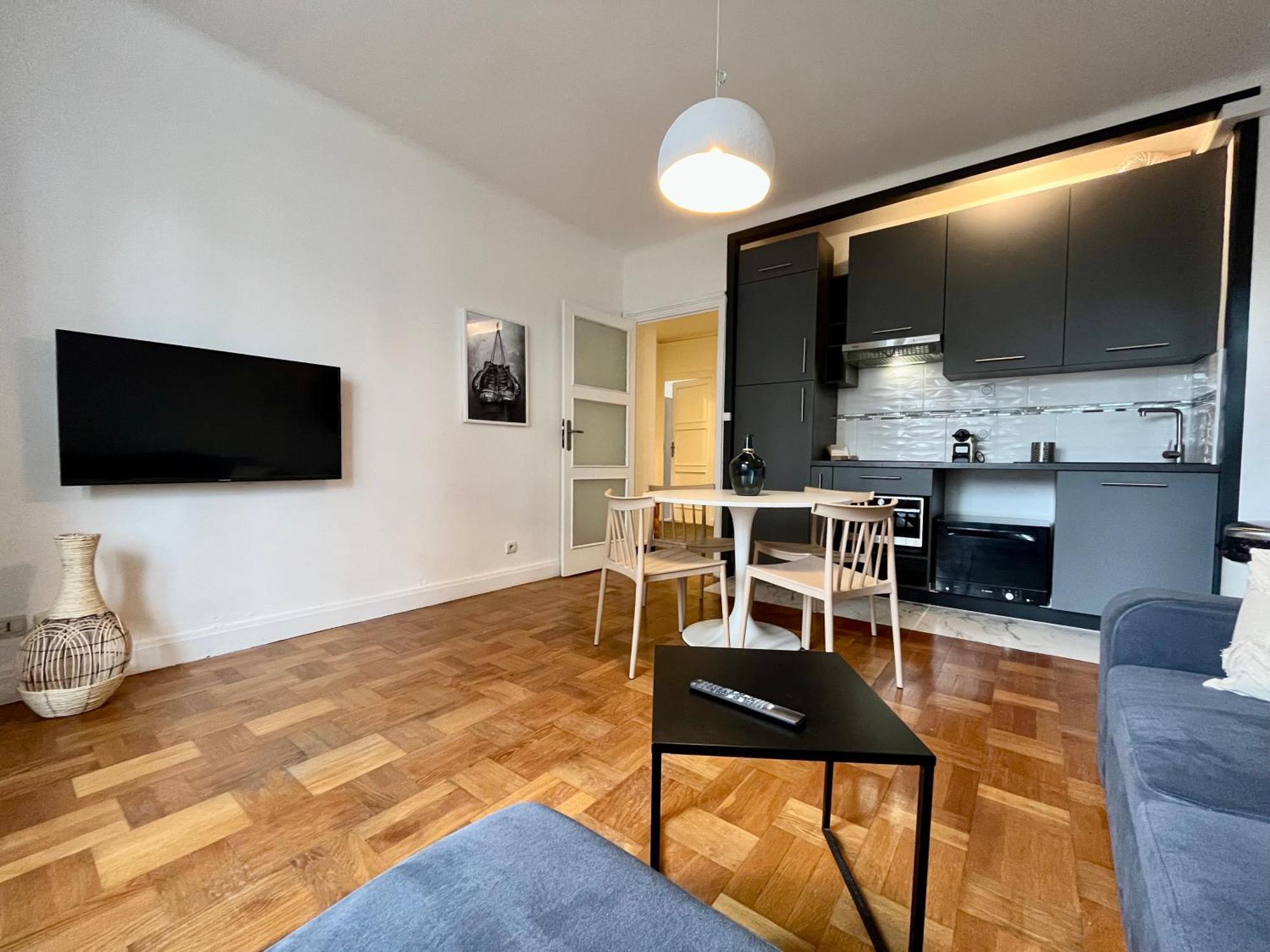 Suite Corneille Lyon Exterior photo